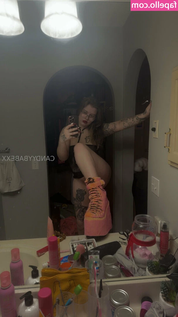 candybabexx - DM if you want a videocall and my panties 😲😏