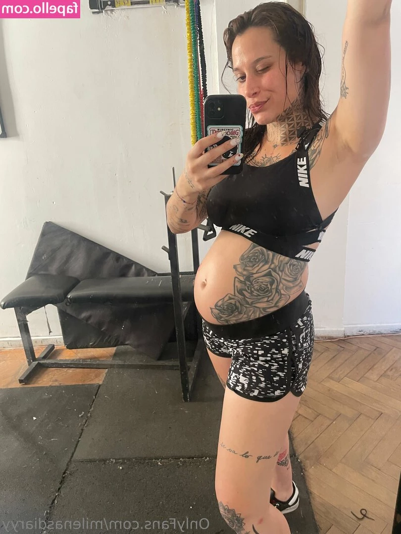 milenasdiaryy - Hey guys, sorry that I don’t post new uncensored content, I got a