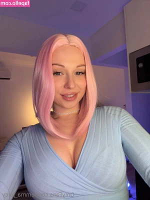 Emma Juicy [ emma-juicy ] - No talking, just bare toenails