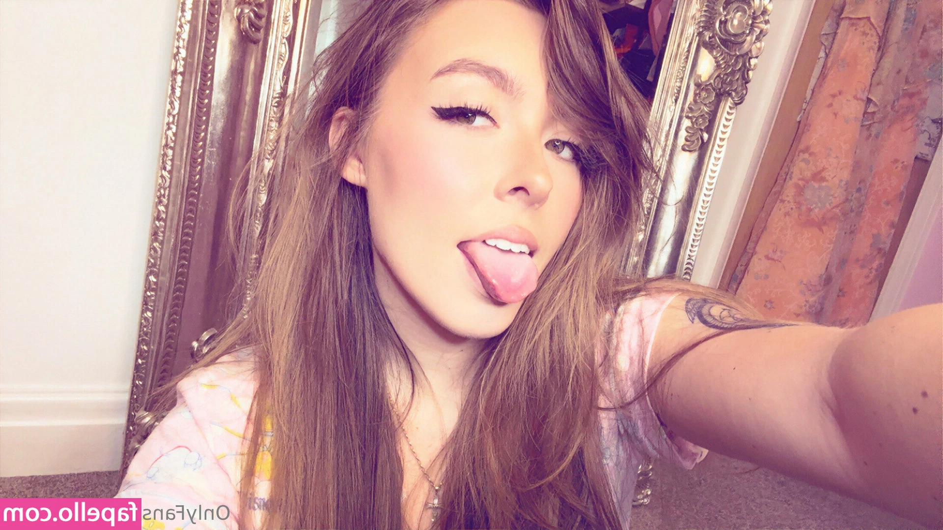 holliefyy [ holliefyy-1 ] - Itching for a facial 😜