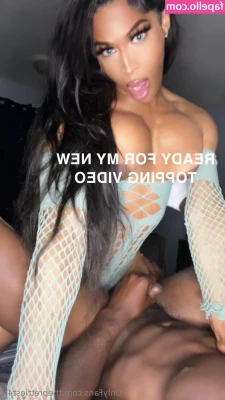 theprettiest4n - Your resident titty catcher 😂💙💛  @bustyciara  Bonus pics in