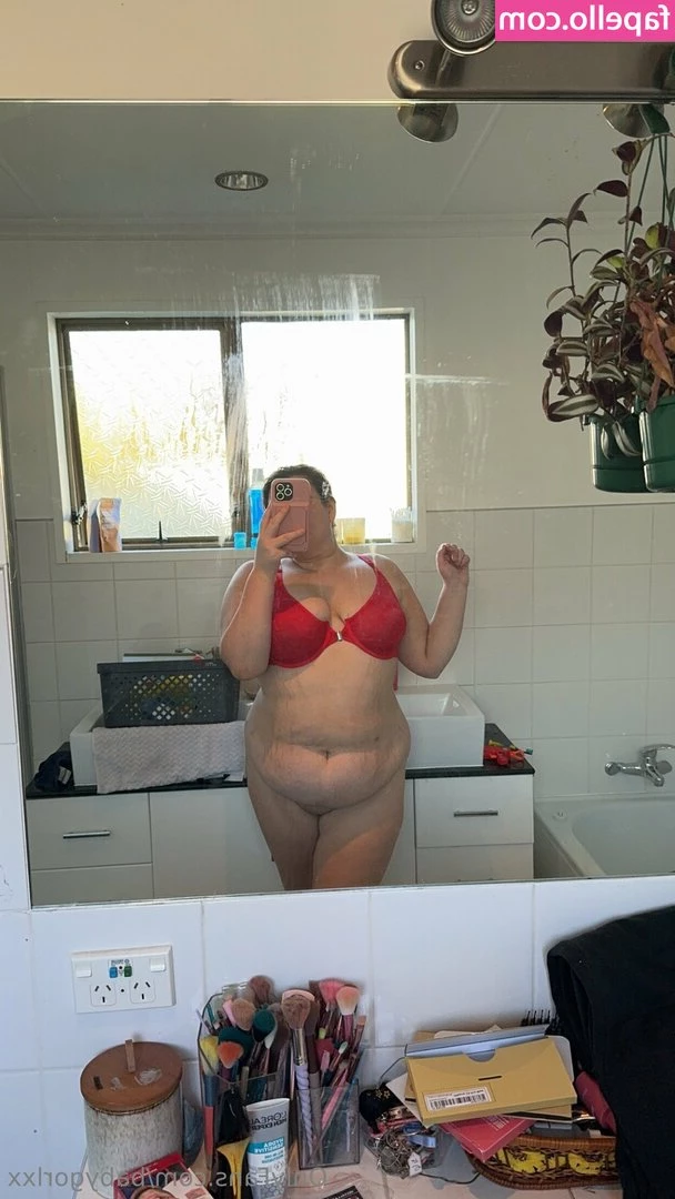 babygorlxx - I really want to film a group dance  whose down  most of you are