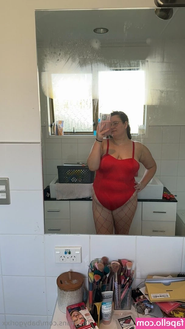 babygorlxx - So small and so sweet  The best thing about me is feeling my warmth  