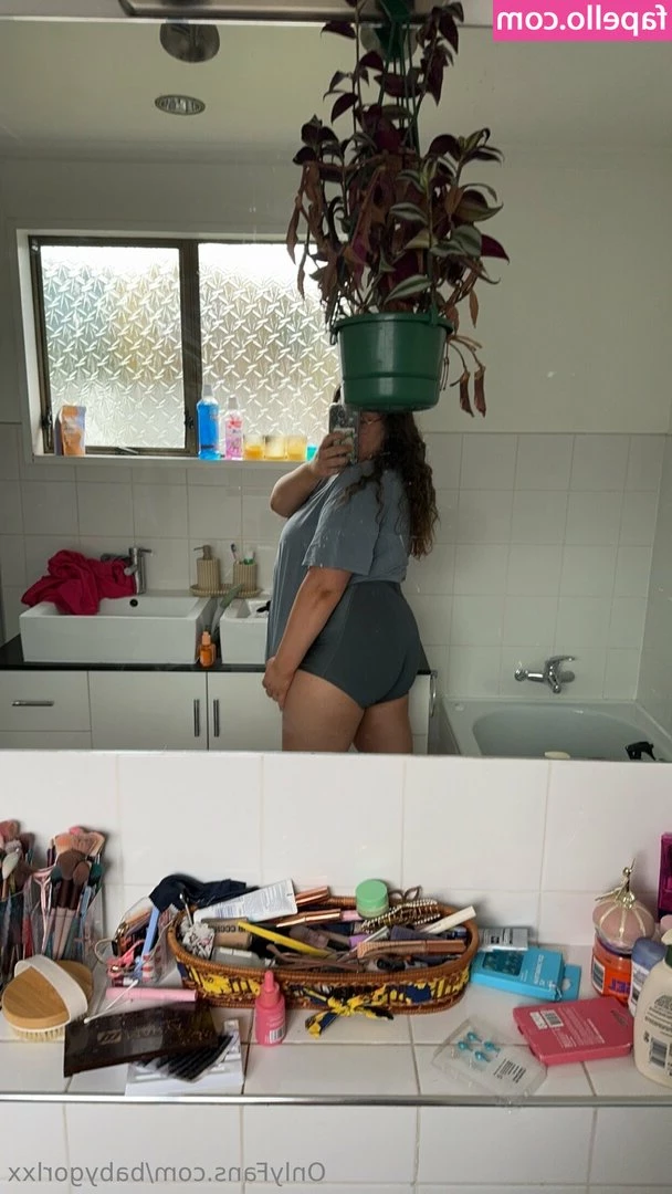 babygorlxx - I hope you like these 👉🏼👈🏼. Thinking about smashing a