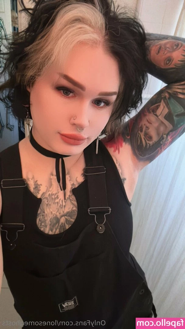 lonesomeghosts - So sexy