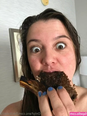 beckybelly - Post shower  Giving body