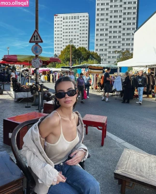 Ella Mendelsohn [ ella-mendelsohn ] - 2 Naked Sweaty Hairy Body Tease and Worship Clips  Get a face full of
