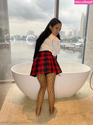 meganphfree - I'm always a good time ;)