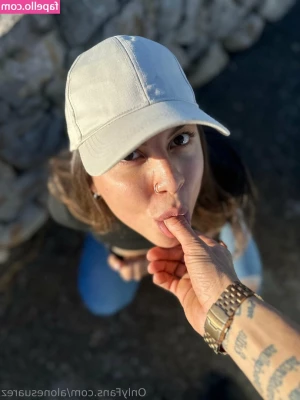 alonesuarez - I’m in position… who wants to fill me 😈