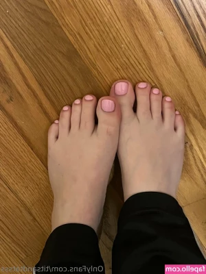titsandtatsss - I'll be sending out the video today guys soooo please message me