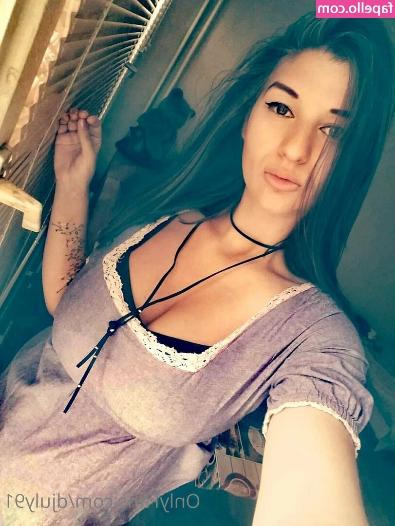 djuly91 - subscribe and message me for custom content  tell me what you want to