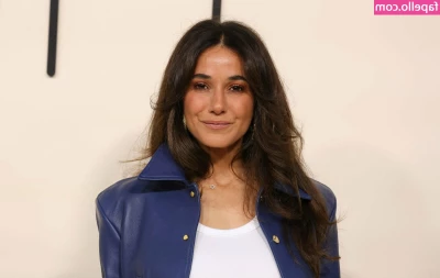 Emmanuelle Chriqui [ emmanuelle-chriqui ] - Don t mind the sound  it s a little snippet from a custom I filmed