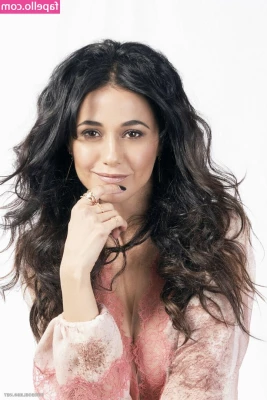 Emmanuelle Chriqui [ emmanuelle-chriqui ] - jk im going to post tomorrow lol