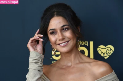 Emmanuelle Chriqui [ emmanuelle-chriqui ] - bikini girl