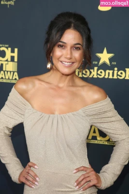 Emmanuelle Chriqui [ emmanuelle-chriqui ] - Leg day ftw