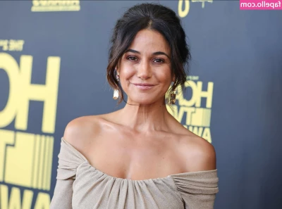 Emmanuelle Chriqui [ emmanuelle-chriqui ] - Some booby pics   message me for more