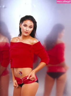 Emmanuelle Chriqui [ emmanuelle-chriqui ] - Tip on this post so I can show u the sexiest fëët you ever seen