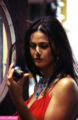 Emmanuelle Chriqui [ emmanuelle-chriqui ] - kaeelengarcia estaré haciendo una rifa de un video mío cogiendo por