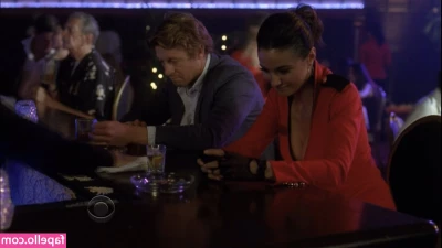 Emmanuelle Chriqui [ emmanuelle-chriqui ] - Une bonne soumise
