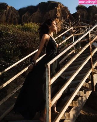 Emmanuelle Chriqui [ emmanuelle-chriqui ] - Like this post for a sneak preview direct to your DM s