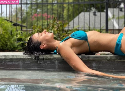 Emmanuelle Chriqui [ emmanuelle-chriqui ] - Y all can at least show y all appreciate my post and tip   Or I can