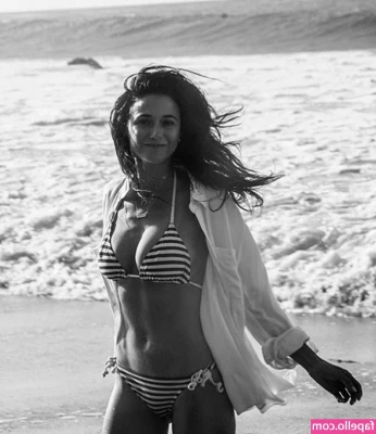 Emmanuelle Chriqui [ emmanuelle-chriqui ] - Do you like my red panties?