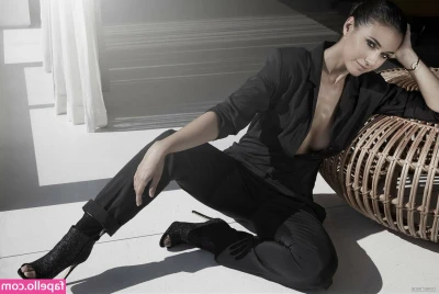 Emmanuelle Chriqui [ emmanuelle-chriqui ] - Green blimp and his magic wand.