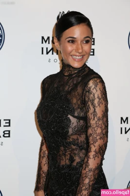 Emmanuelle Chriqui [ emmanuelle-chriqui ] - Sorry for the delay in replies and posts today! For some reason I