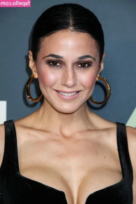 Emmanuelle Chriqui [ emmanuelle-chriqui ] - WHO WANTS TO FUCK FROM BEHIND 😍👅💦💦