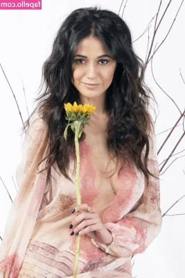 Emmanuelle Chriqui [ emmanuelle-chriqui ] - Whackin' Ballz Wednesday 🥜 POV Edition 👀 I just loveeee