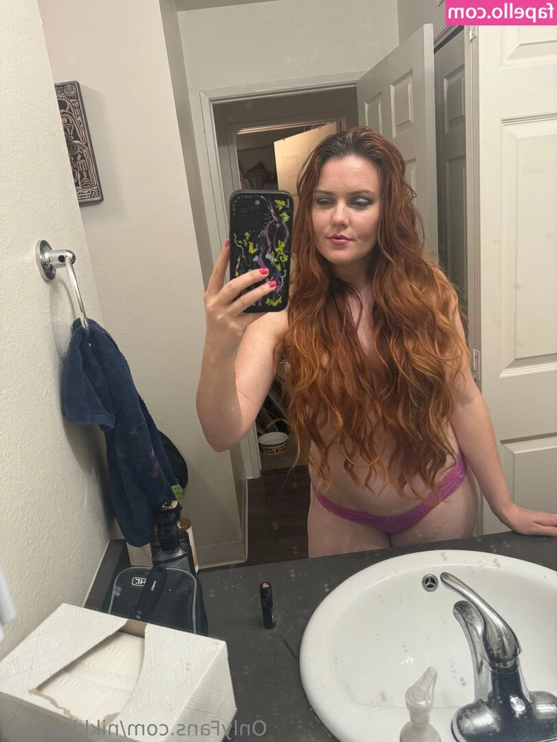 nikkipardee - Follow my baby girl @magdalena666 💜💜💜