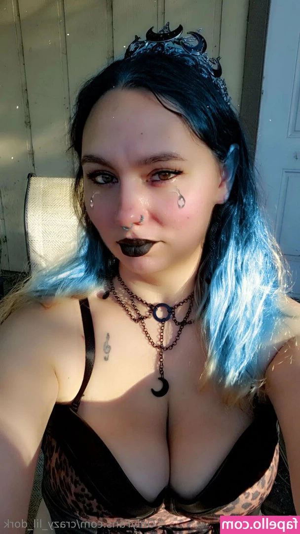 crazy_lil_dork [ crazy-lil-dork ] - For my nylon fans part 1