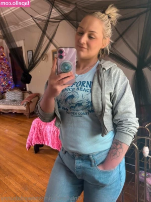 snowydabunny - Who wants more videos