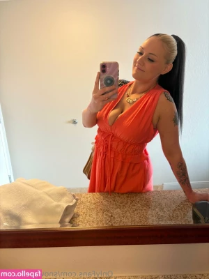 snowydabunny - Should I keep my heels on or take them off?