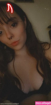 pastel.pearl [ pastel-pearl ] - Give her a follow she the sexy lady in my pics and videos  https