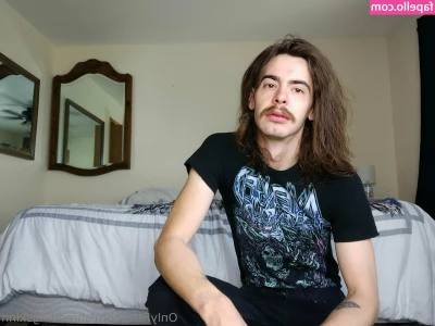 shreddingskinn - Who wants to see these titties while I m being fucked later