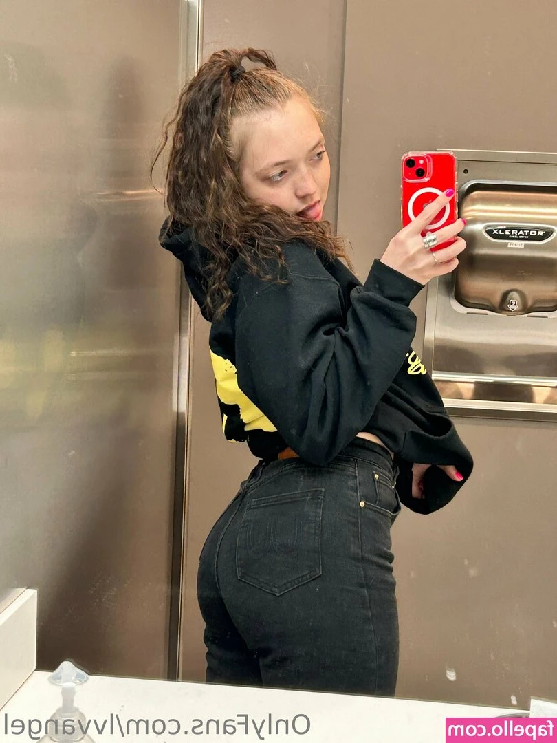 nomoreofever - Je me suis infiltrée sur un OnlyFans pour pouvoir prendre une