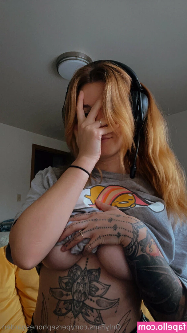 persephonesgarden - What would you do if I hopped on top of you? 🥵