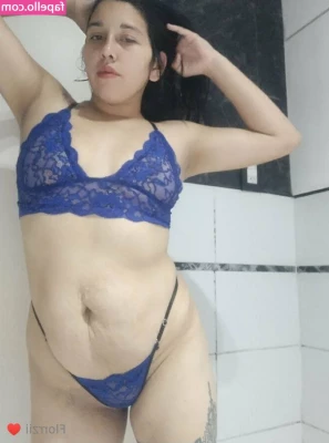 sweet_florrzii [ sweet-florrzii ] - Some feet appreciation   this glitter glittering