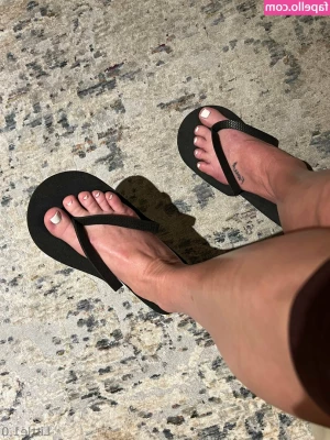 little1.0 [ little1-0 ] - Living life in a bikini!