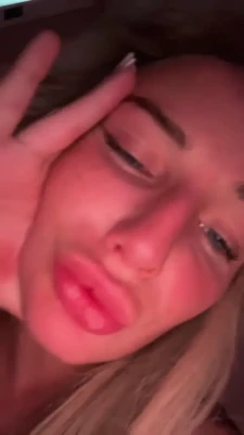 Demi Colahan [ demi-colahan-1 ] - Wanna Join me in bed tonight