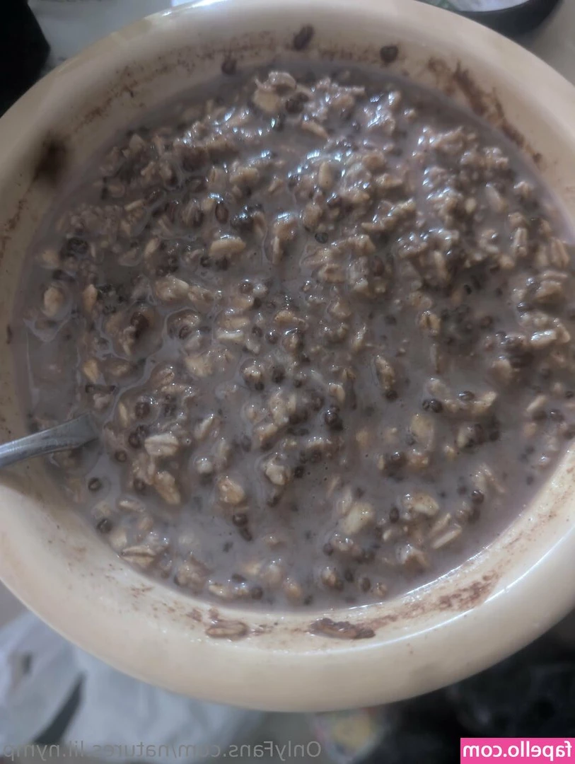 natures.lil.nymp [ natures-lil-nymp ] - painted my nails