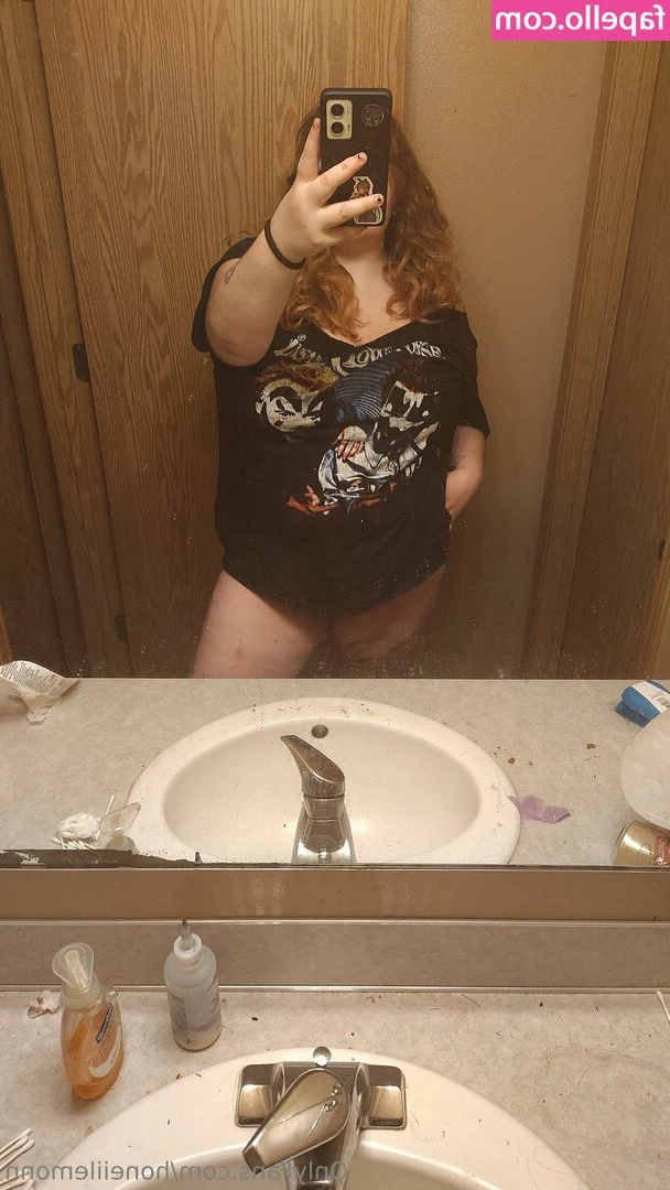 honeiilemonn - I bet your night is not as hot as mine. 🤭
