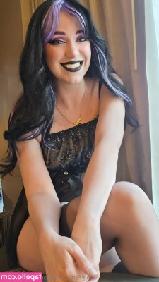 Roseiquartzofficial [ roseiquartzofficial-7 ] - Side...