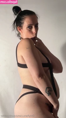 countrysk8er - I love being naughty 😏