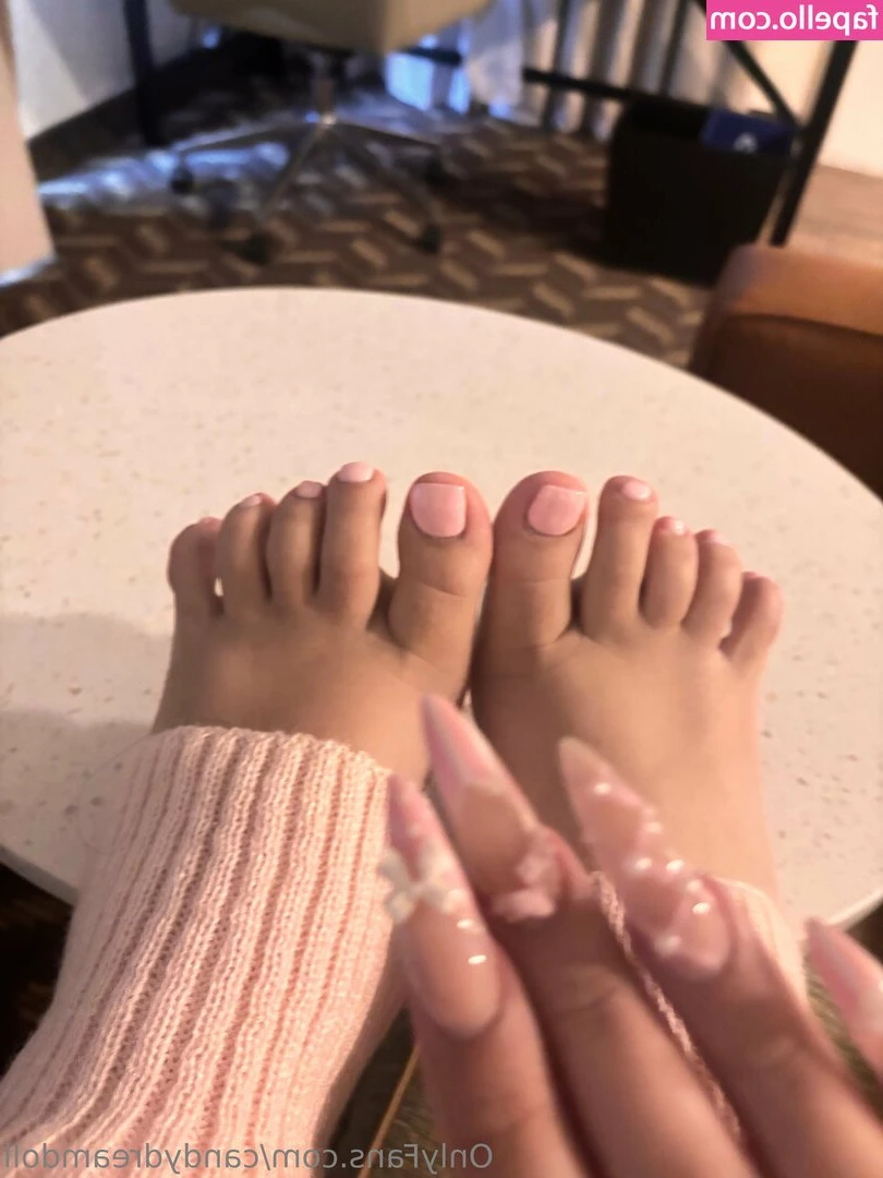 candydreamdoll - Hi daddy  how can I please you today