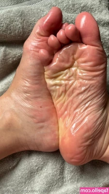 joyfullfeet - Quieres venir a mi cuarto