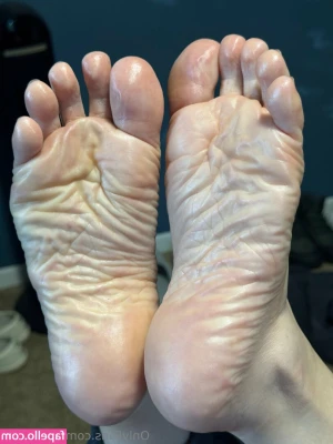 joyfullfeet - Parte 1 😈 @emily_ferrer @casalblackrj @dhepiresof