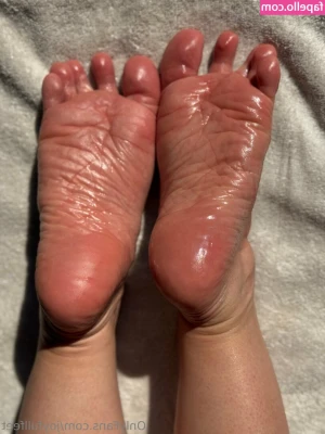 joyfullfeet - Wie war dein Tag  Ich wünsche dir einen schönen Abend   How was