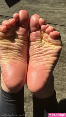joyfullfeet - Is it really a hike if you don t drop your pants and shake your booty